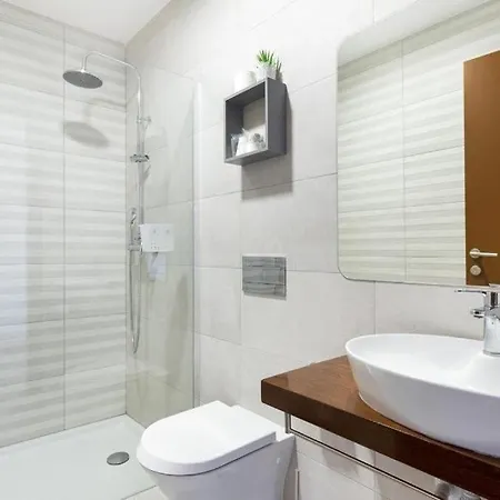 Olhos D' Agua Hotel *