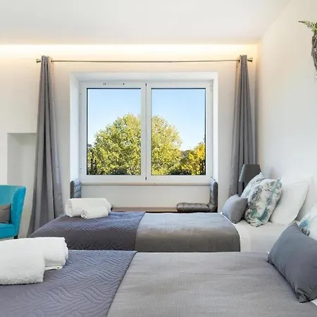 מלון Olhos D' Agua *